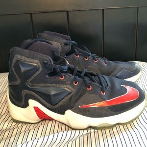 Lebron 13 size 7